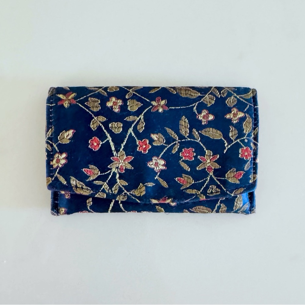 Vintage Chinese Floral Silk Embroidered Fold-Over Card Holder Wallet, Navy Blue - Picture 3 of 16